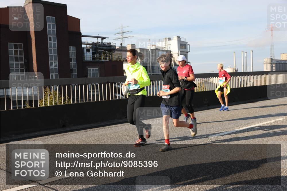 03.10.2025 - Köhlbrandbrückenlauf Lena Gebhardt http://msf.ph/oto/9085396 03.10.2025 10:05:29 Position 2 2244 meine-sportfotos.de