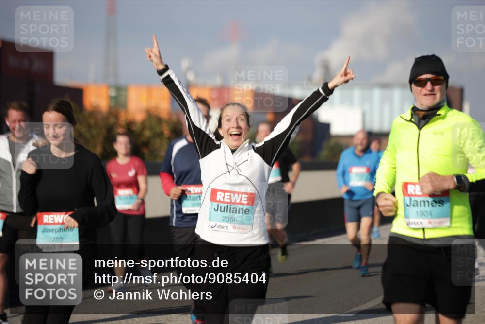 03.10.2025 - Köhlbrandbrückenlauf Jannik Wohlers http://msf.ph/oto/9085404 03.10.2025 10:07:26 Position 3 2289, 3149, 2356, 1904 meine-sportfotos.de