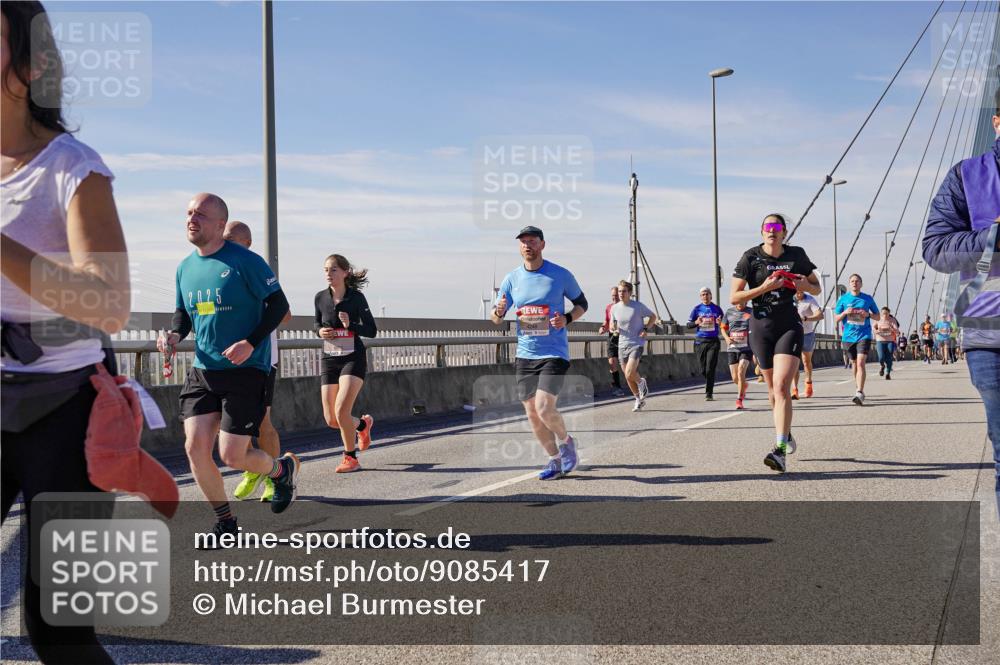 03.10.2025 - Köhlbrandbrückenlauf Michael Burmester http://msf.ph/oto/9085417 03.10.2025 12:43:04 Position 2 2025 meine-sportfotos.de