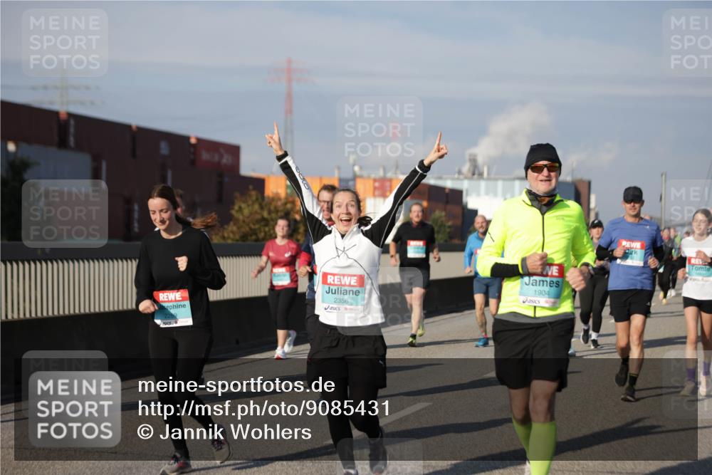 03.10.2025 - Köhlbrandbrückenlauf Jannik Wohlers http://msf.ph/oto/9085431 03.10.2025 10:07:26 Position 3 2289, 2356, 1904 meine-sportfotos.de