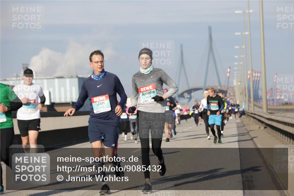 03.10.2025 - Köhlbrandbrückenlauf Jannik Wohlers http://msf.ph/oto/9085432 03.10.2025 09:56:52 Position 3 1439, 1438 meine-sportfotos.de