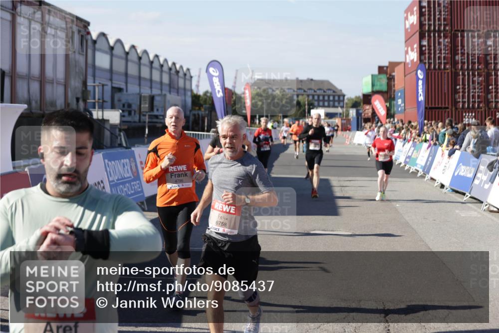 03.10.2025 - Köhlbrandbrückenlauf Jannik Wohlers http://msf.ph/oto/9085437 03.10.2025 13:18:37 Ziel 4154, 4280, 4606, 4796, 4812, 4819, 4826, 4882, 5115, 5178, 5192, 6084, 6429, 6500, 6596, 6700, 6758 meine-sportfotos.de