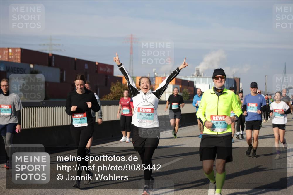 03.10.2025 - Köhlbrandbrückenlauf Jannik Wohlers http://msf.ph/oto/9085442 03.10.2025 10:07:27 Position 3 2289, 2356, 1904 meine-sportfotos.de