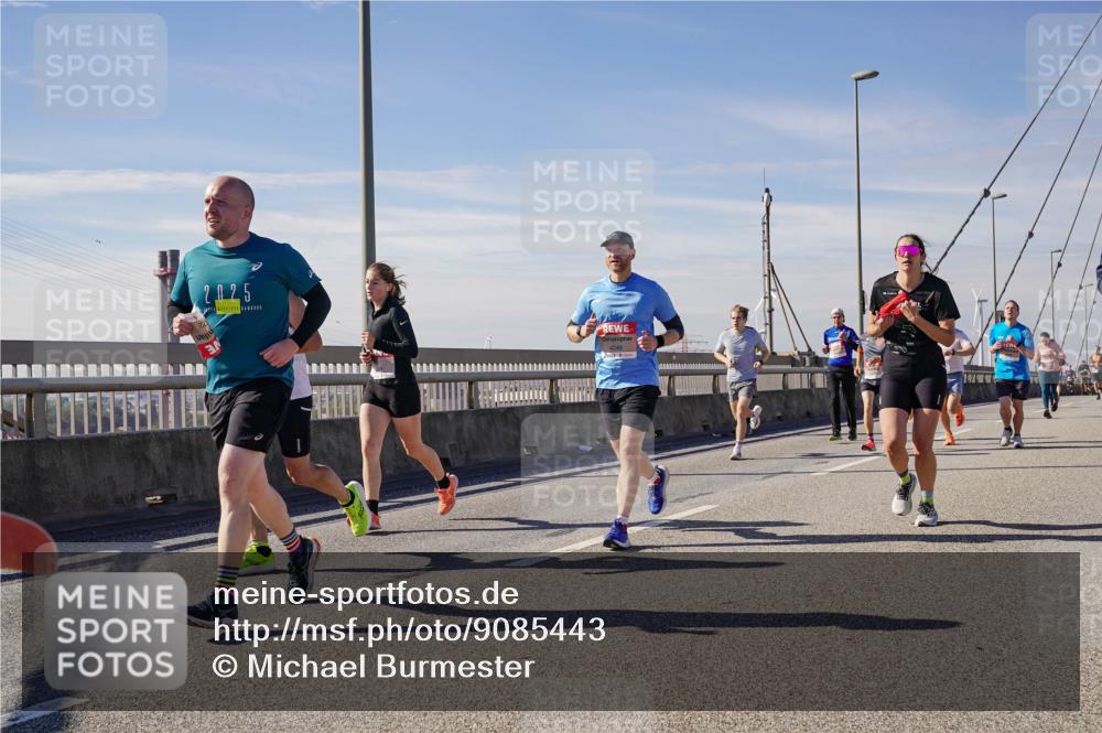 03.10.2025 - Köhlbrandbrückenlauf Michael Burmester http://msf.ph/oto/9085443 03.10.2025 12:43:05 Position 2 2025, 4249 meine-sportfotos.de