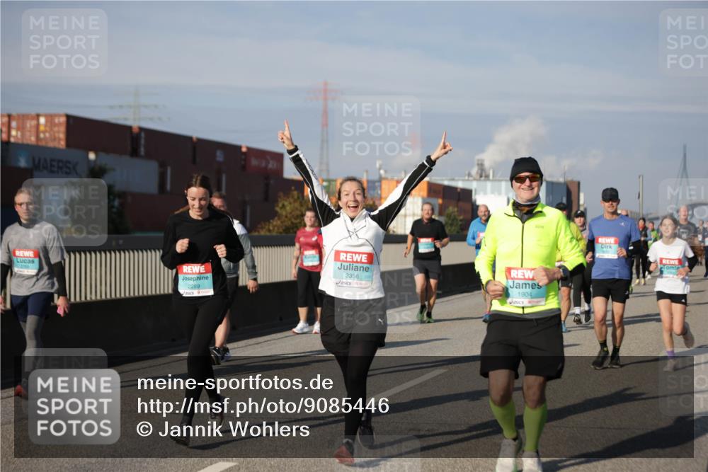 03.10.2025 - Köhlbrandbrückenlauf Jannik Wohlers http://msf.ph/oto/9085446 03.10.2025 10:07:27 Position 3 2289, 2356, 1904 meine-sportfotos.de