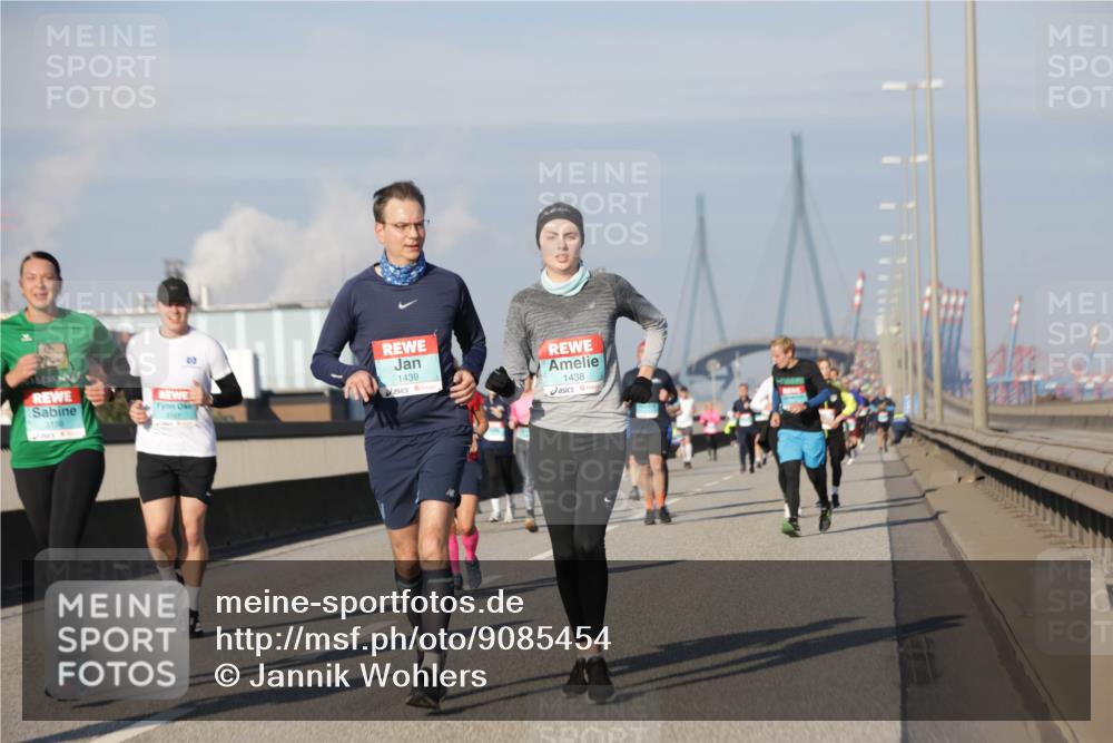 03.10.2025 - Köhlbrandbrückenlauf Jannik Wohlers http://msf.ph/oto/9085454 03.10.2025 09:56:52 Position 3 1439, 1438 meine-sportfotos.de