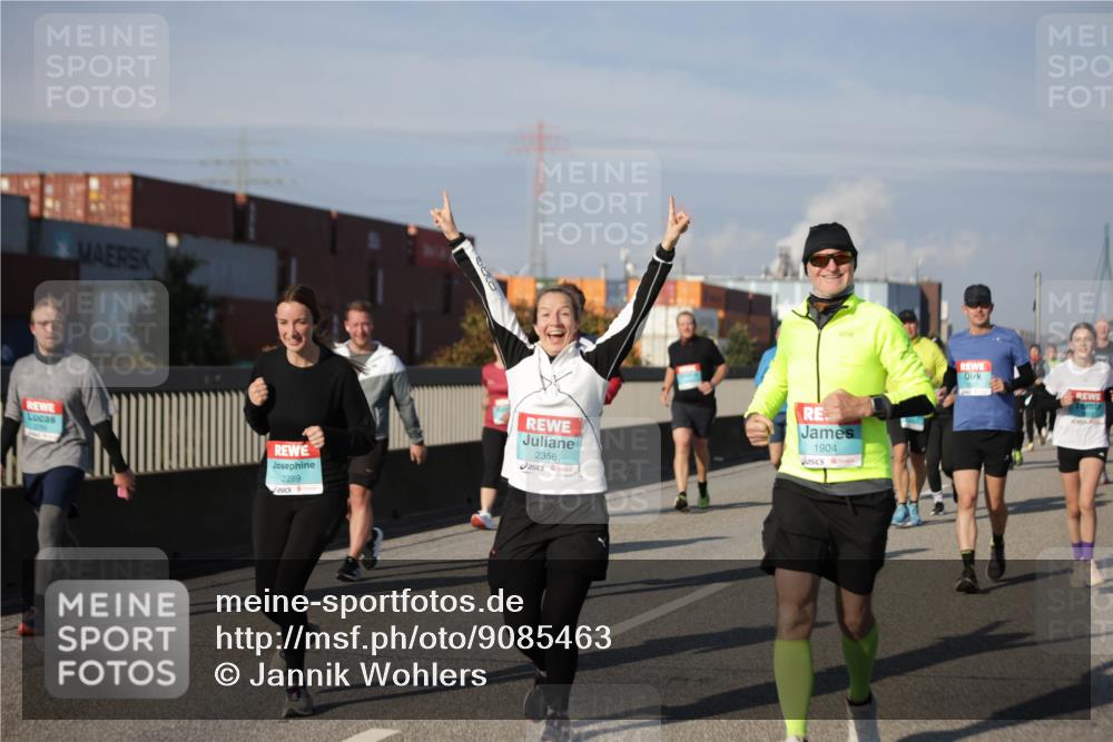 03.10.2025 - Köhlbrandbrückenlauf Jannik Wohlers http://msf.ph/oto/9085463 03.10.2025 10:07:27 Position 3 2289, 2356, 1904 meine-sportfotos.de