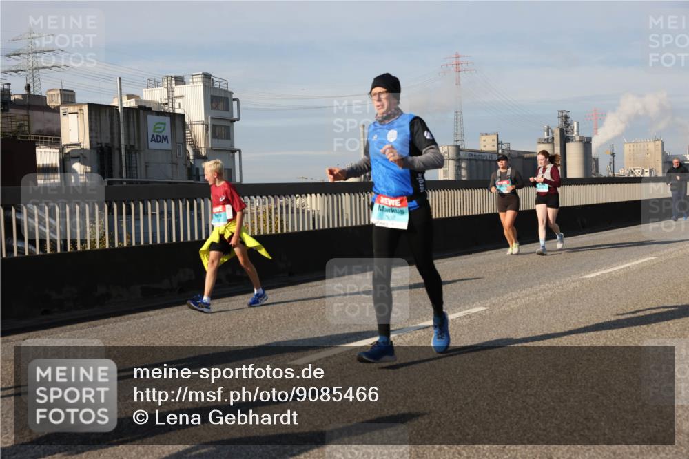 03.10.2025 - Köhlbrandbrückenlauf Lena Gebhardt http://msf.ph/oto/9085466 03.10.2025 10:05:30 Position 2  meine-sportfotos.de