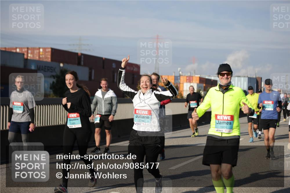 03.10.2025 - Köhlbrandbrückenlauf Jannik Wohlers http://msf.ph/oto/9085477 03.10.2025 10:07:27 Position 3 2289, 2356, 1904 meine-sportfotos.de