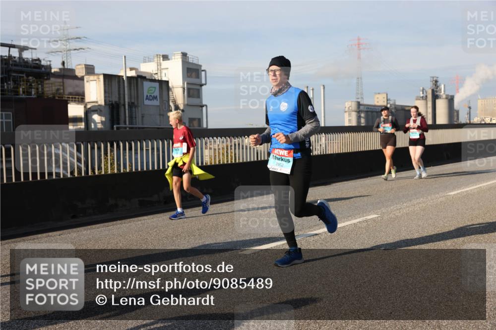 03.10.2025 - Köhlbrandbrückenlauf Lena Gebhardt http://msf.ph/oto/9085489 03.10.2025 10:05:30 Position 2 2952 meine-sportfotos.de