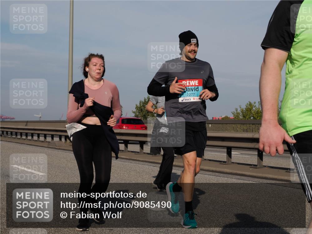03.10.2025 - Köhlbrandbrückenlauf Fabian Wolf http://msf.ph/oto/9085490 03.10.2025 10:20:25 Position 3 2277 meine-sportfotos.de