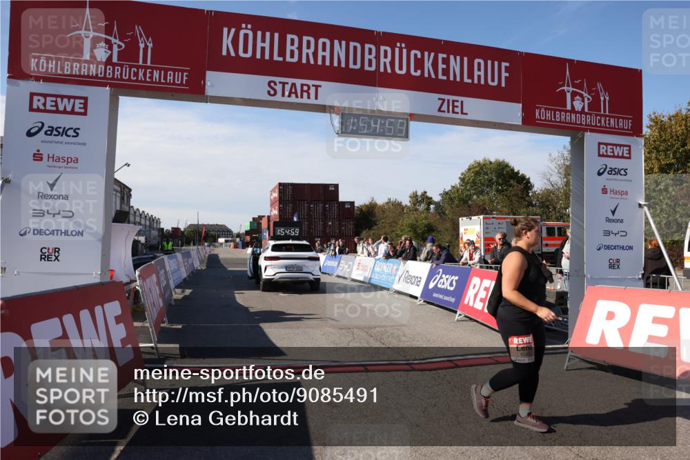 03.10.2025 - Köhlbrandbrückenlauf Lena Gebhardt http://msf.ph/oto/9085491 03.10.2025 13:54:59 Ziel 5545 meine-sportfotos.de