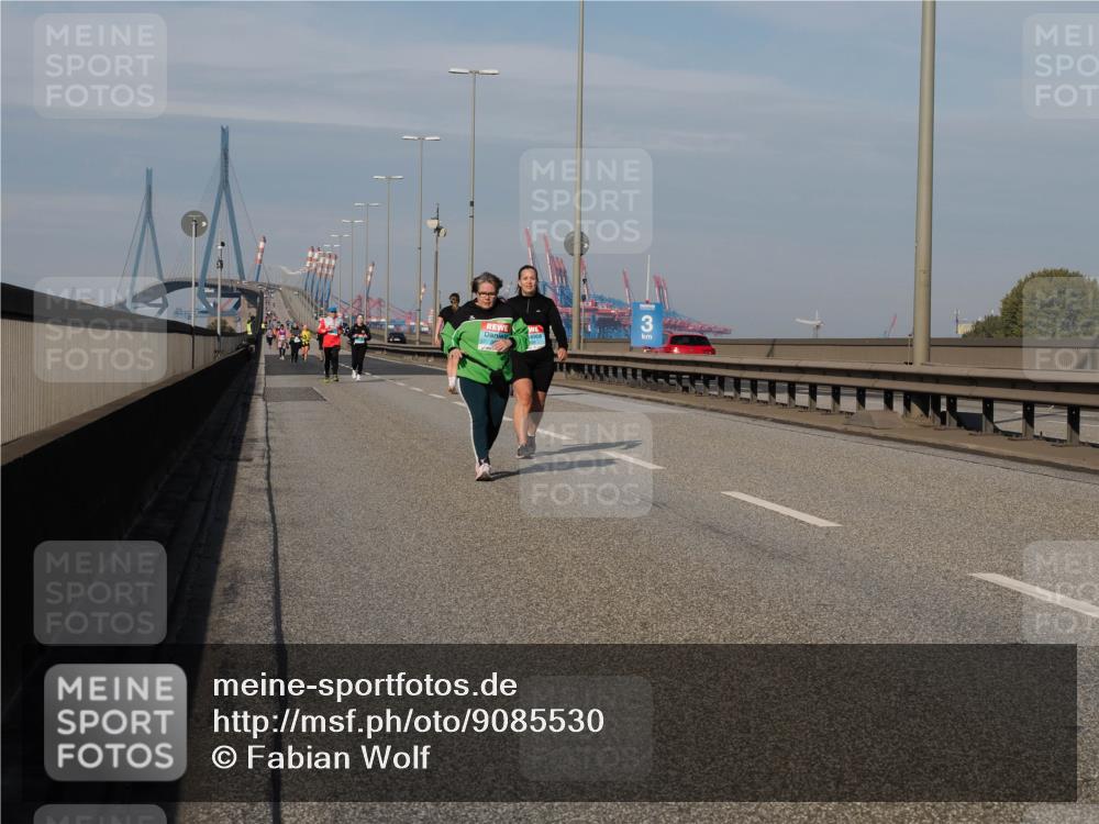 03.10.2025 - Köhlbrandbrückenlauf Fabian Wolf http://msf.ph/oto/9085530 03.10.2025 10:20:28 Position 3  meine-sportfotos.de