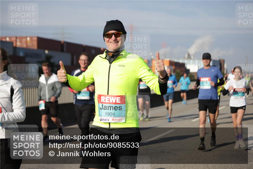 03.10.2025 - Köhlbrandbrückenlauf Jannik Wohlers http://msf.ph/oto/9085533 03.10.2025 10:07:28 Position 3 1904 meine-sportfotos.de