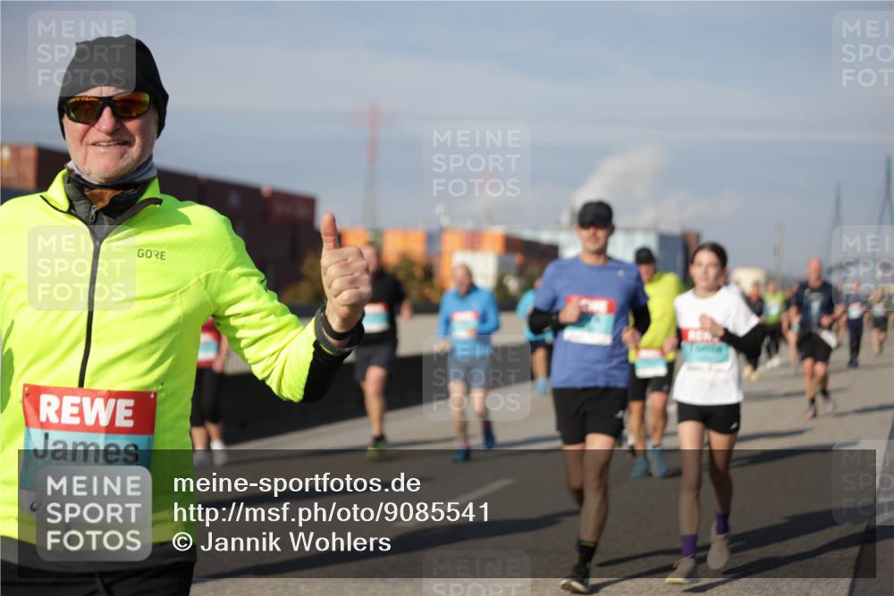 03.10.2025 - Köhlbrandbrückenlauf Jannik Wohlers http://msf.ph/oto/9085541 03.10.2025 10:07:29 Position 3 1904 meine-sportfotos.de
