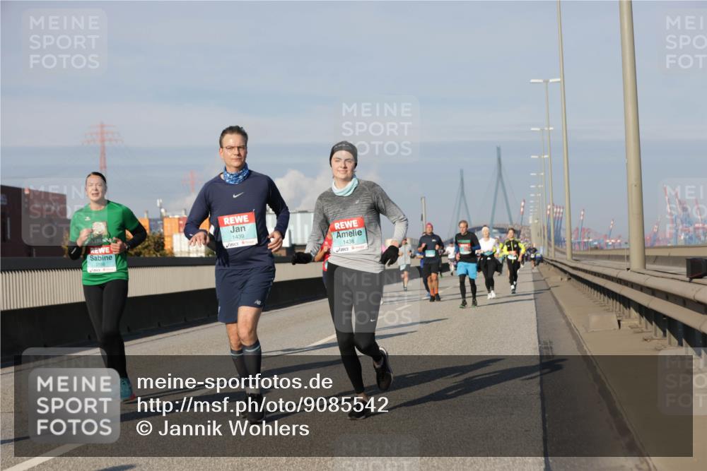 03.10.2025 - Köhlbrandbrückenlauf Jannik Wohlers http://msf.ph/oto/9085542 03.10.2025 09:56:53 Position 3 1439, 1438 meine-sportfotos.de