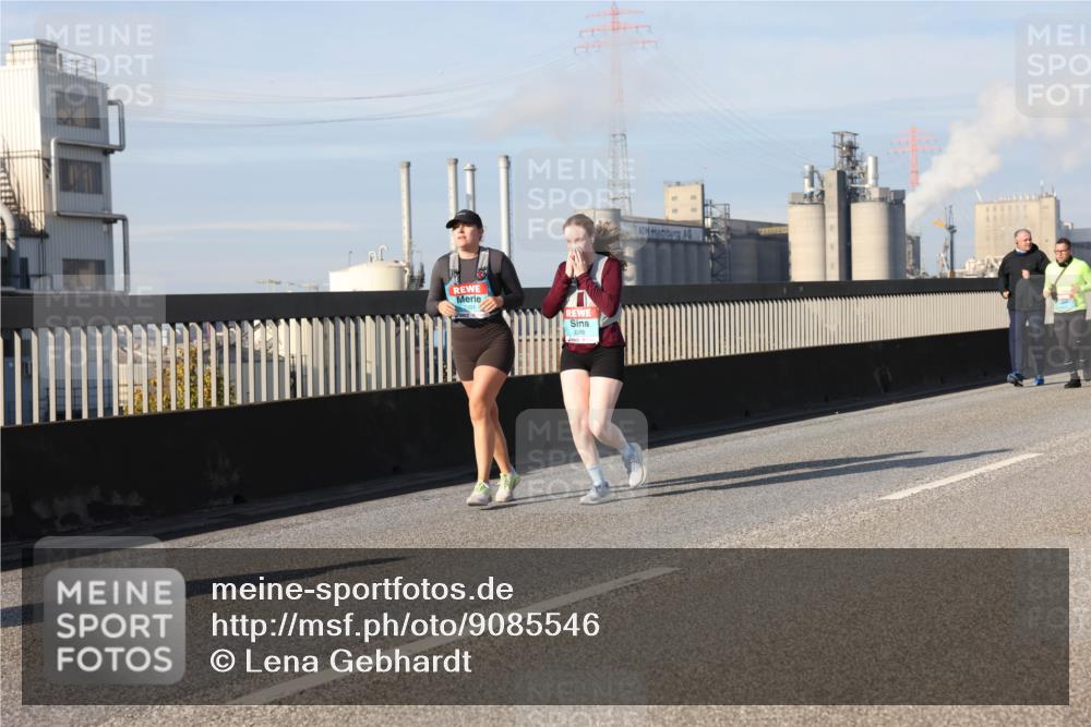 03.10.2025 - Köhlbrandbrückenlauf Lena Gebhardt http://msf.ph/oto/9085546 03.10.2025 10:05:31 Position 2 3389 meine-sportfotos.de