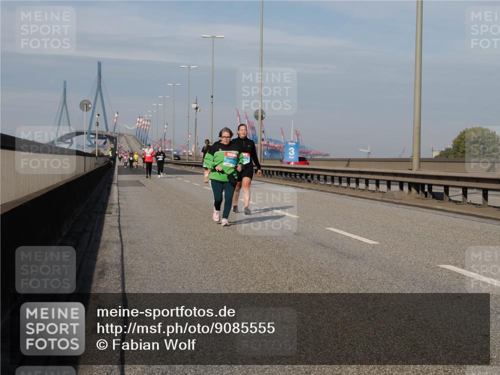 03.10.2025 - Köhlbrandbrückenlauf Fabian Wolf http://msf.ph/oto/9085555 03.10.2025 10:20:28 Position 3 3 meine-sportfotos.de
