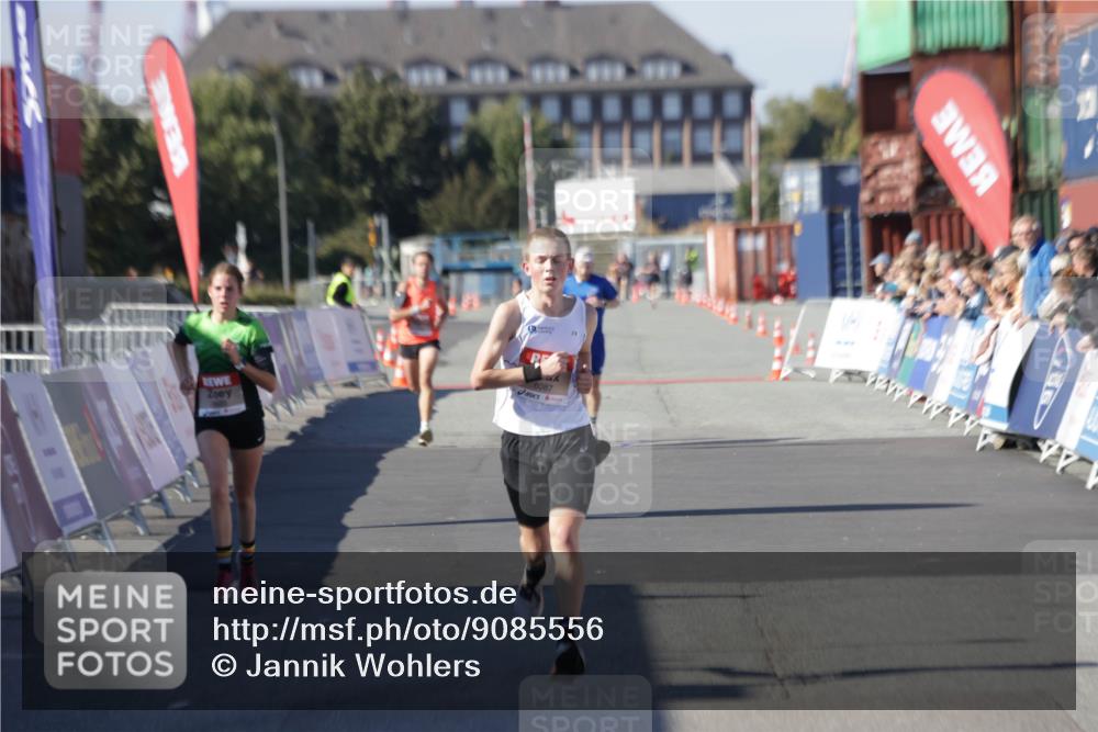 03.10.2025 - Köhlbrandbrückenlauf Jannik Wohlers http://msf.ph/oto/9085556 03.10.2025 12:52:32 Ziel 6087, 6625 meine-sportfotos.de