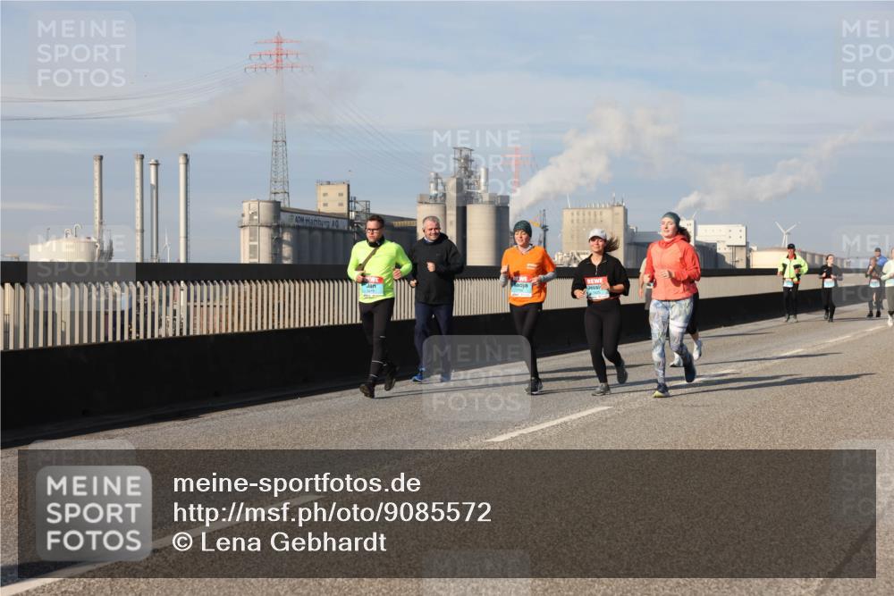 03.10.2025 - Köhlbrandbrückenlauf Lena Gebhardt http://msf.ph/oto/9085572 03.10.2025 10:05:34 Position 2  meine-sportfotos.de