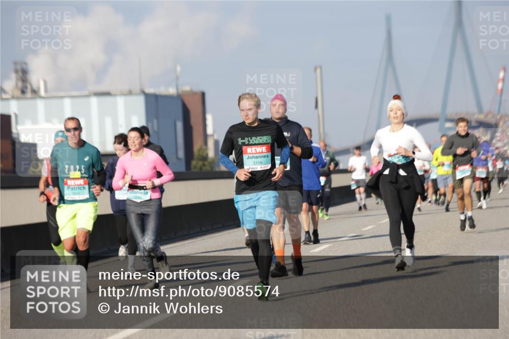 03.10.2025 - Köhlbrandbrückenlauf Jannik Wohlers http://msf.ph/oto/9085574 03.10.2025 09:56:56 Position 3 2, 1, 2, 5, 3549, 3156 meine-sportfotos.de