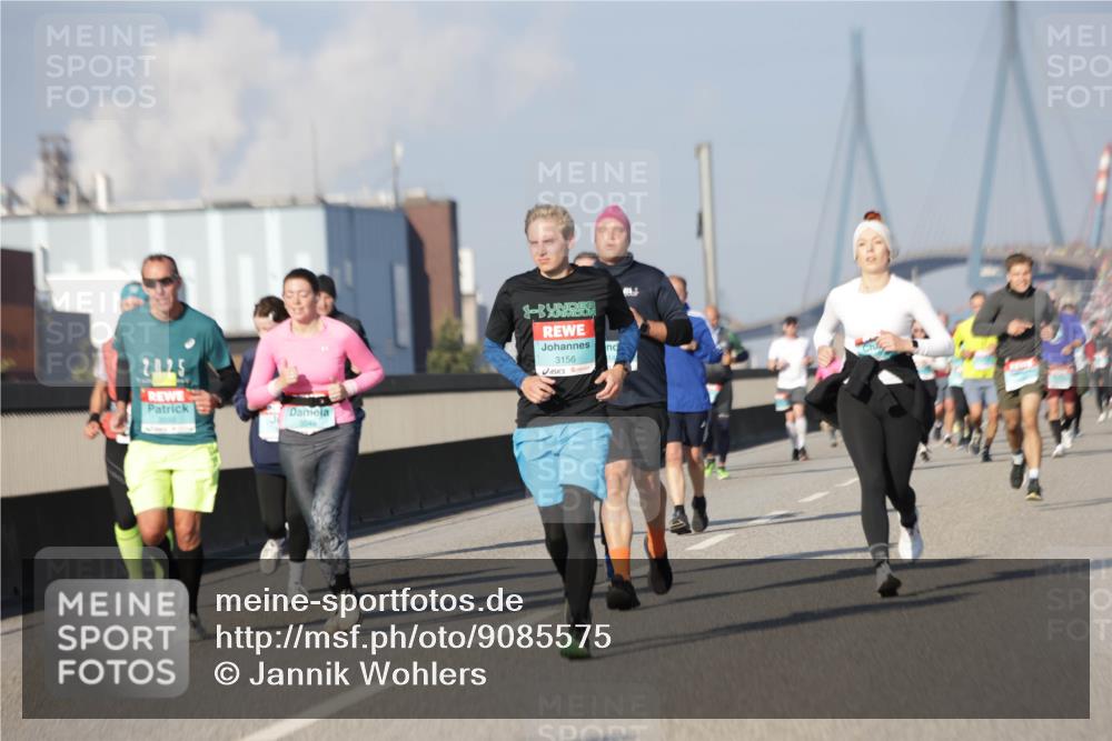 03.10.2025 - Köhlbrandbrückenlauf Jannik Wohlers http://msf.ph/oto/9085575 03.10.2025 09:56:56 Position 3 21, 25, 3156 meine-sportfotos.de