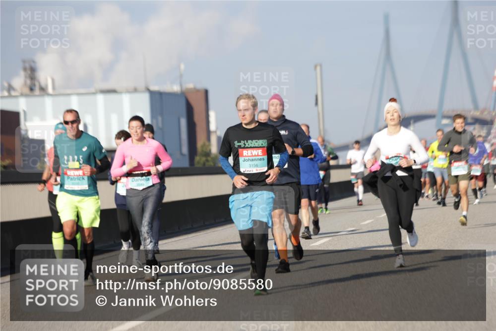 03.10.2025 - Köhlbrandbrückenlauf Jannik Wohlers http://msf.ph/oto/9085580 03.10.2025 09:56:56 Position 3 21, 25, 3156 meine-sportfotos.de