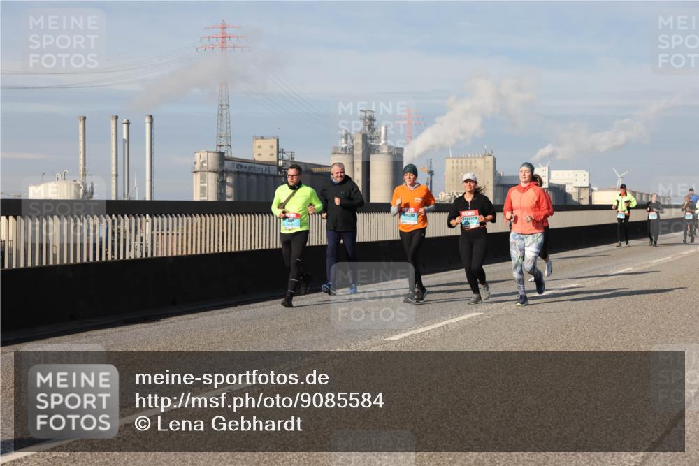 03.10.2025 - Köhlbrandbrückenlauf Lena Gebhardt http://msf.ph/oto/9085584 03.10.2025 10:05:34 Position 2  meine-sportfotos.de