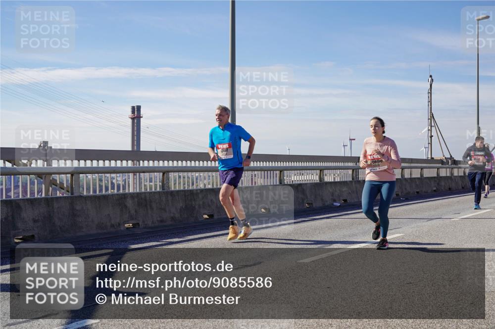 03.10.2025 - Köhlbrandbrückenlauf Michael Burmester http://msf.ph/oto/9085586 03.10.2025 12:43:10 Position 2  meine-sportfotos.de