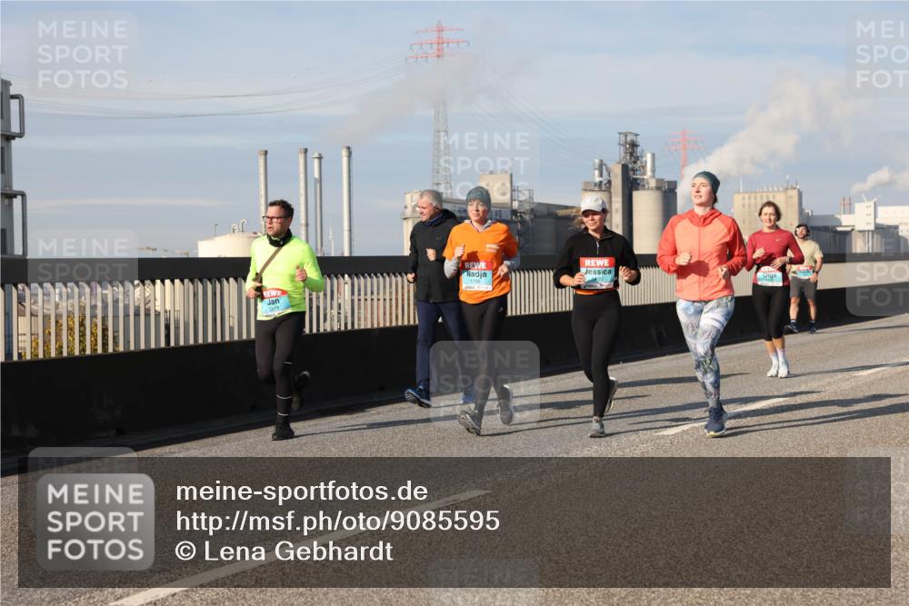 03.10.2025 - Köhlbrandbrückenlauf Lena Gebhardt http://msf.ph/oto/9085595 03.10.2025 10:05:36 Position 2 2618 meine-sportfotos.de