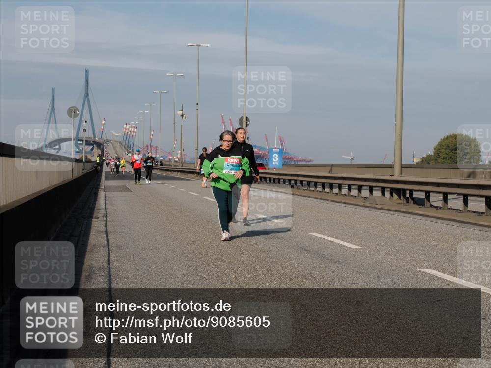 03.10.2025 - Köhlbrandbrückenlauf Fabian Wolf http://msf.ph/oto/9085605 03.10.2025 10:20:29 Position 3 3624 meine-sportfotos.de