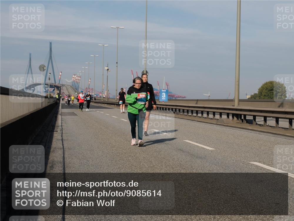 03.10.2025 - Köhlbrandbrückenlauf Fabian Wolf http://msf.ph/oto/9085614 03.10.2025 10:20:30 Position 3  meine-sportfotos.de