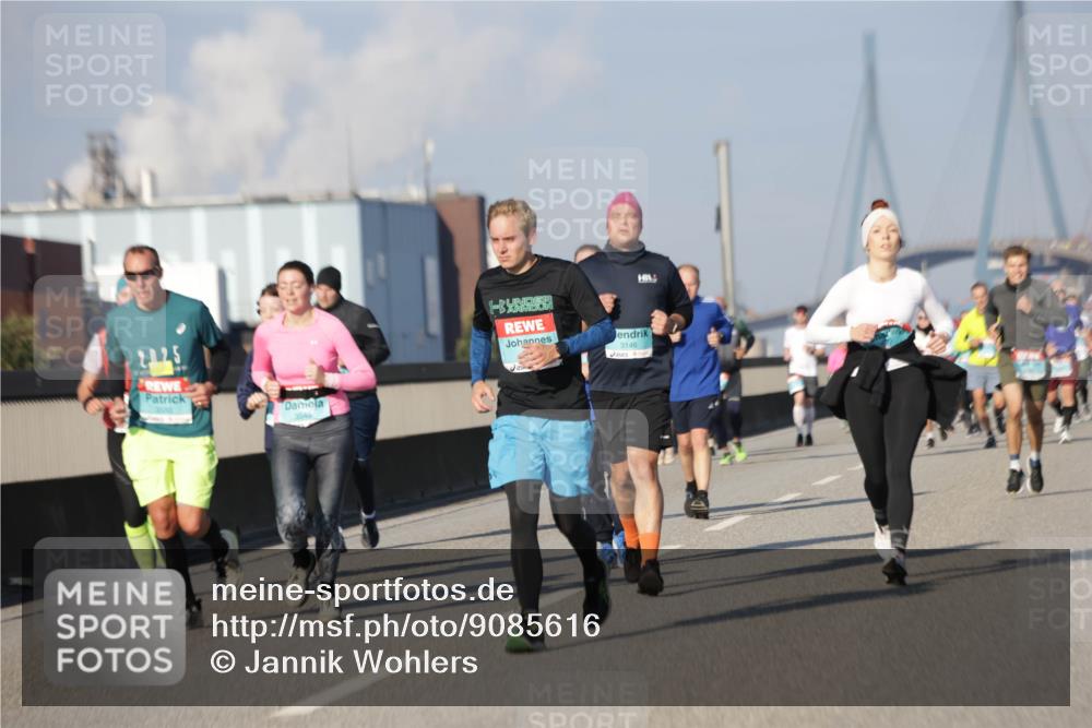 03.10.2025 - Köhlbrandbrückenlauf Jannik Wohlers http://msf.ph/oto/9085616 03.10.2025 09:56:56 Position 3 2125, 3146 meine-sportfotos.de