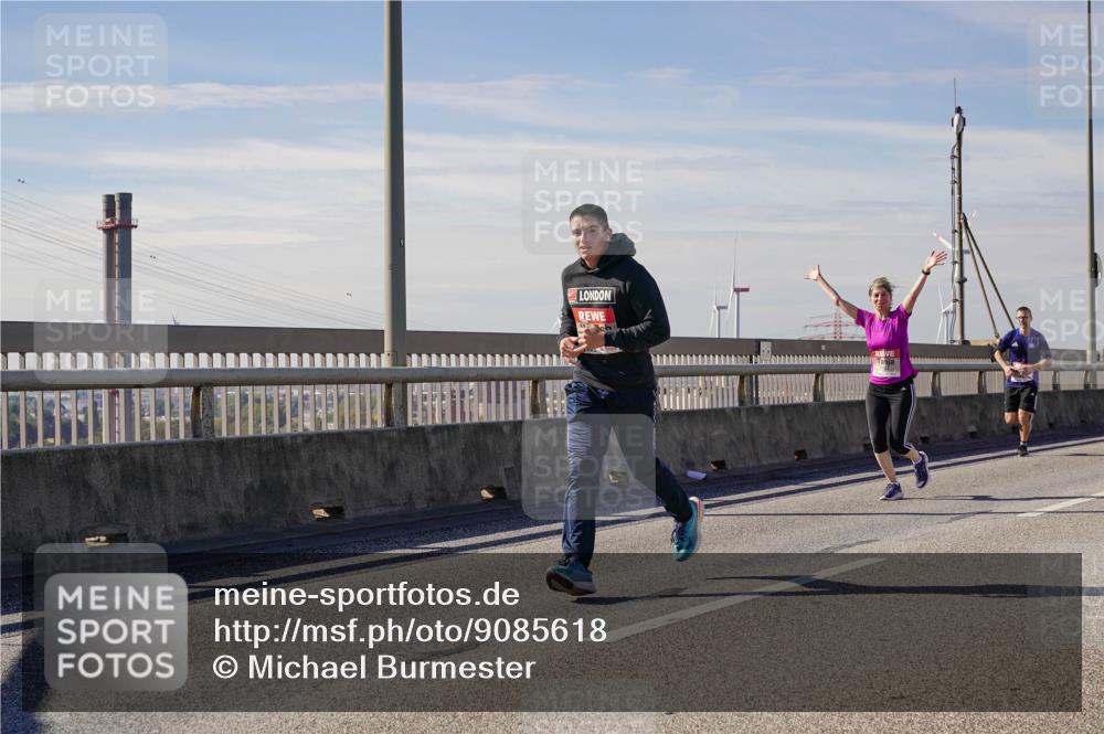 03.10.2025 - Köhlbrandbrückenlauf Michael Burmester http://msf.ph/oto/9085618 03.10.2025 12:43:13 Position 2  meine-sportfotos.de