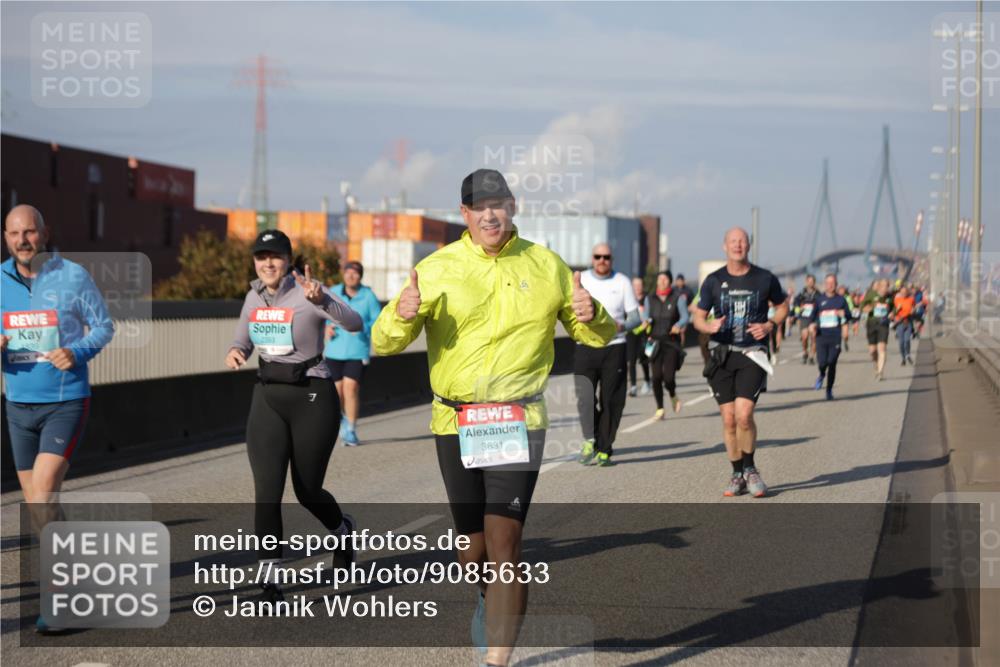 03.10.2025 - Köhlbrandbrückenlauf Jannik Wohlers http://msf.ph/oto/9085633 03.10.2025 10:07:31 Position 3 2393, 7, 3631 meine-sportfotos.de