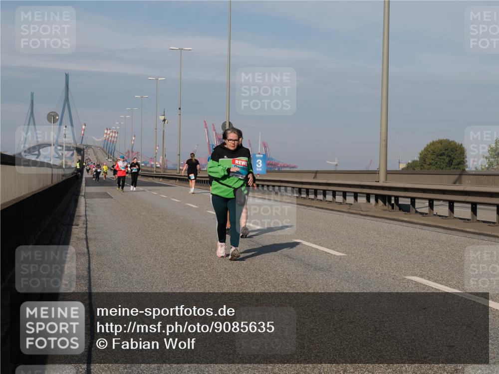 03.10.2025 - Köhlbrandbrückenlauf Fabian Wolf http://msf.ph/oto/9085635 03.10.2025 10:20:30 Position 3 3 meine-sportfotos.de