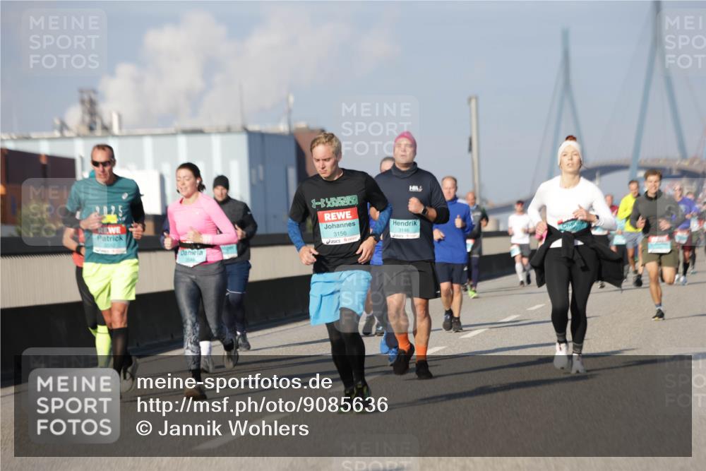 03.10.2025 - Köhlbrandbrückenlauf Jannik Wohlers http://msf.ph/oto/9085636 03.10.2025 09:56:56 Position 3 3156, 3146 meine-sportfotos.de