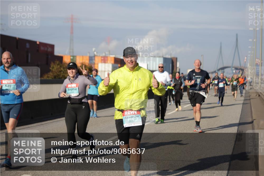 03.10.2025 - Köhlbrandbrückenlauf Jannik Wohlers http://msf.ph/oto/9085637 03.10.2025 10:07:31 Position 3 2393, 7, 3631, 9 meine-sportfotos.de