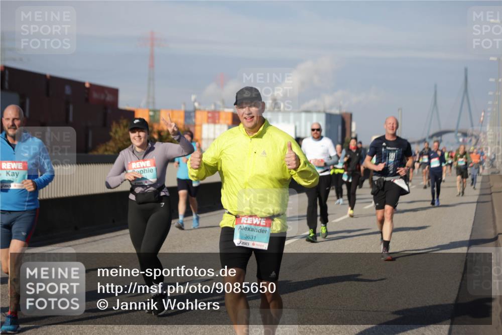 03.10.2025 - Köhlbrandbrückenlauf Jannik Wohlers http://msf.ph/oto/9085650 03.10.2025 10:07:31 Position 3 3631 meine-sportfotos.de