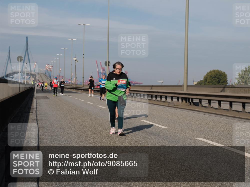 03.10.2025 - Köhlbrandbrückenlauf Fabian Wolf http://msf.ph/oto/9085665 03.10.2025 10:20:31 Position 3  meine-sportfotos.de