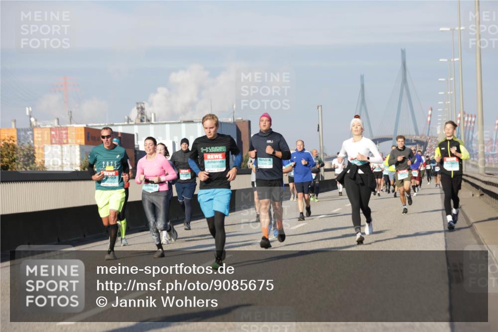 03.10.2025 - Köhlbrandbrückenlauf Jannik Wohlers http://msf.ph/oto/9085675 03.10.2025 09:56:57 Position 3 3156 meine-sportfotos.de