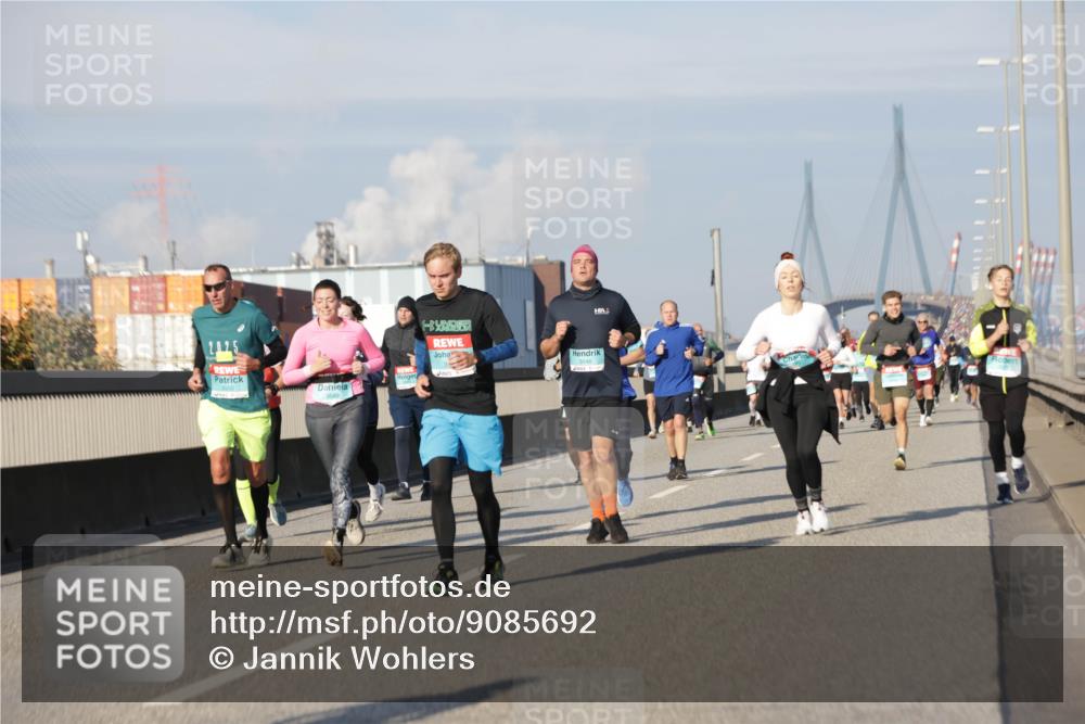 03.10.2025 - Köhlbrandbrückenlauf Jannik Wohlers http://msf.ph/oto/9085692 03.10.2025 09:56:58 Position 3 3549 meine-sportfotos.de