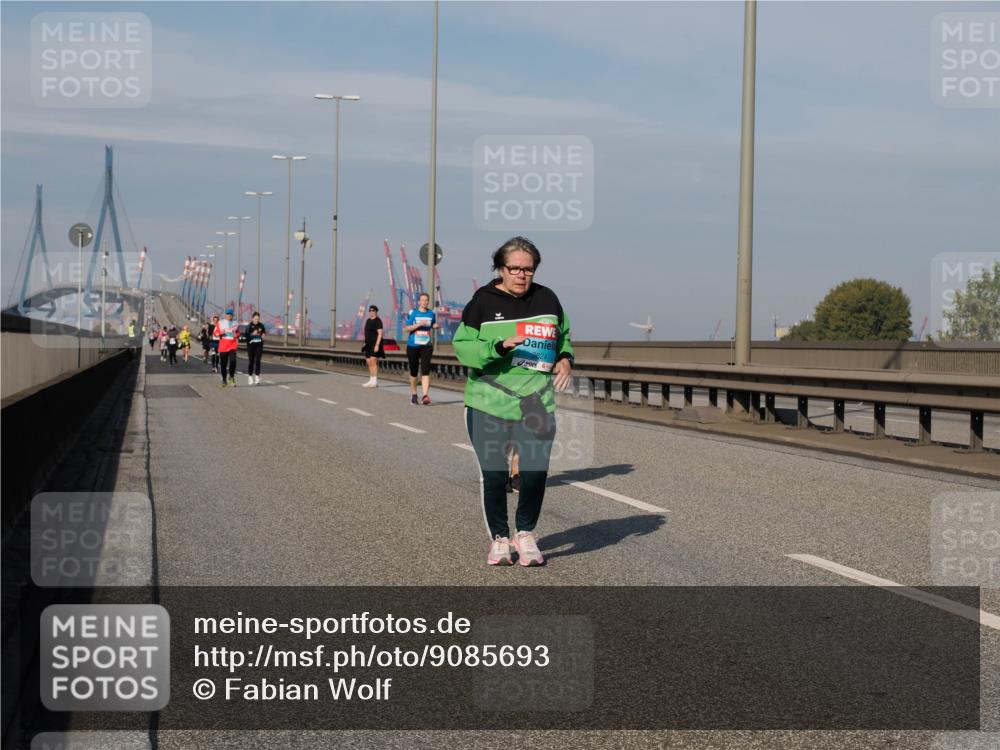 03.10.2025 - Köhlbrandbrückenlauf Fabian Wolf http://msf.ph/oto/9085693 03.10.2025 10:20:31 Position 3 3624 meine-sportfotos.de