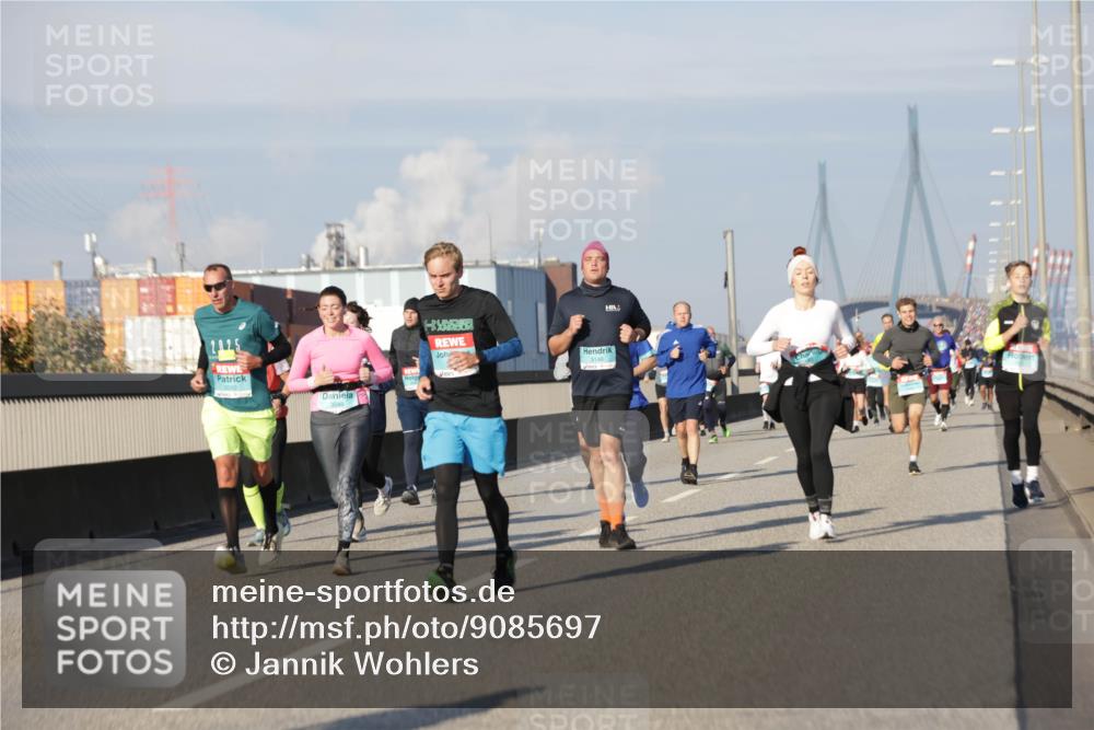 03.10.2025 - Köhlbrandbrückenlauf Jannik Wohlers http://msf.ph/oto/9085697 03.10.2025 09:56:58 Position 3  meine-sportfotos.de