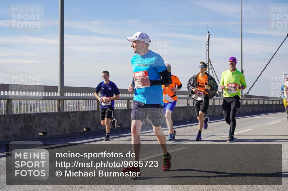 03.10.2025 - Köhlbrandbrückenlauf Michael Burmester http://msf.ph/oto/9085723 03.10.2025 12:43:16 Position 2  meine-sportfotos.de