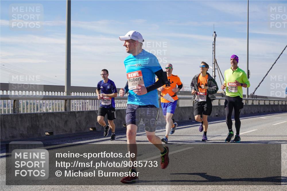 03.10.2025 - Köhlbrandbrückenlauf Michael Burmester http://msf.ph/oto/9085733 03.10.2025 12:43:16 Position 2 4724, 5637 meine-sportfotos.de