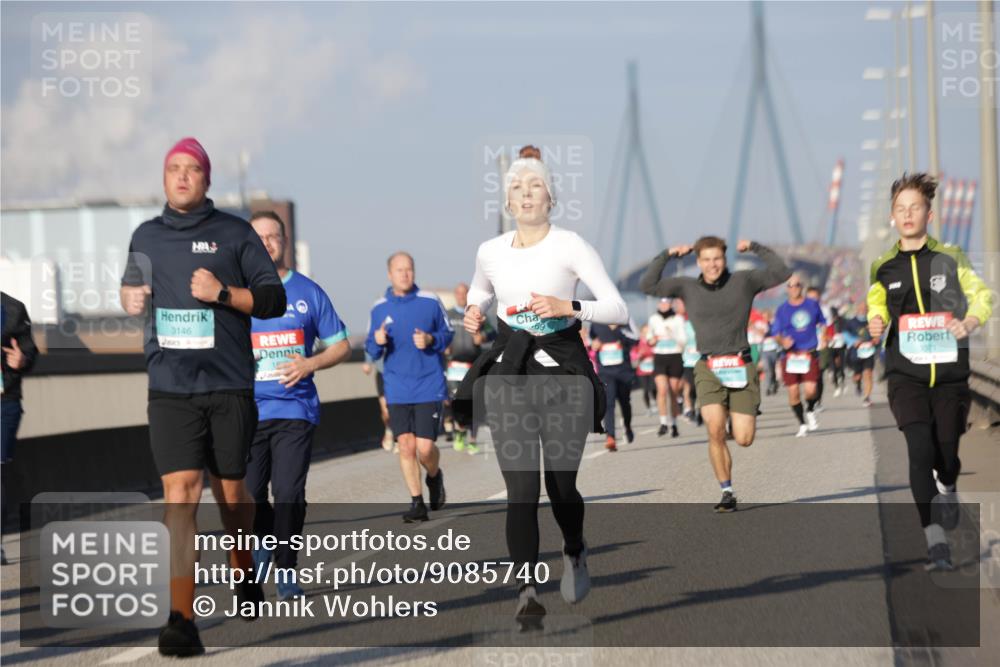 03.10.2025 - Köhlbrandbrückenlauf Jannik Wohlers http://msf.ph/oto/9085740 03.10.2025 09:56:59 Position 3 3146 meine-sportfotos.de