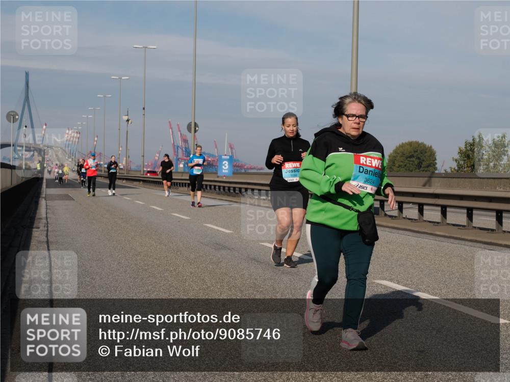 03.10.2025 - Köhlbrandbrückenlauf Fabian Wolf http://msf.ph/oto/9085746 03.10.2025 10:20:33 Position 3 3, 3098, 3624 meine-sportfotos.de