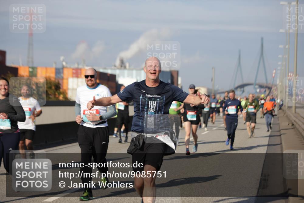 03.10.2025 - Köhlbrandbrückenlauf Jannik Wohlers http://msf.ph/oto/9085751 03.10.2025 10:07:34 Position 3 003 meine-sportfotos.de