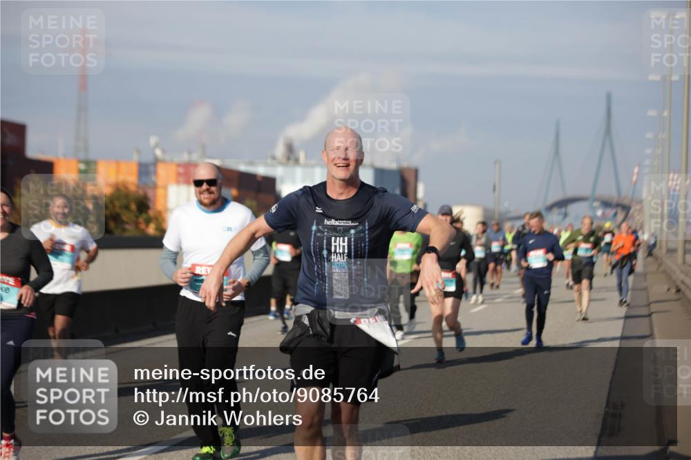 03.10.2025 - Köhlbrandbrückenlauf Jannik Wohlers http://msf.ph/oto/9085764 03.10.2025 10:07:34 Position 3  meine-sportfotos.de